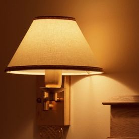 Lampe im Einzelzimmer